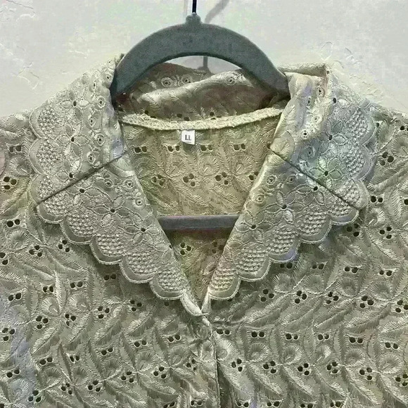 Vintage Size L button down shirt - Picture 2 of 5